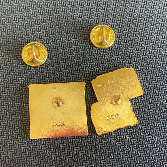 Sahib Shrine Circus Mom and Dad Pin 1999 Collectors Pins with Backs Great Cond. - Picture 5 of 6